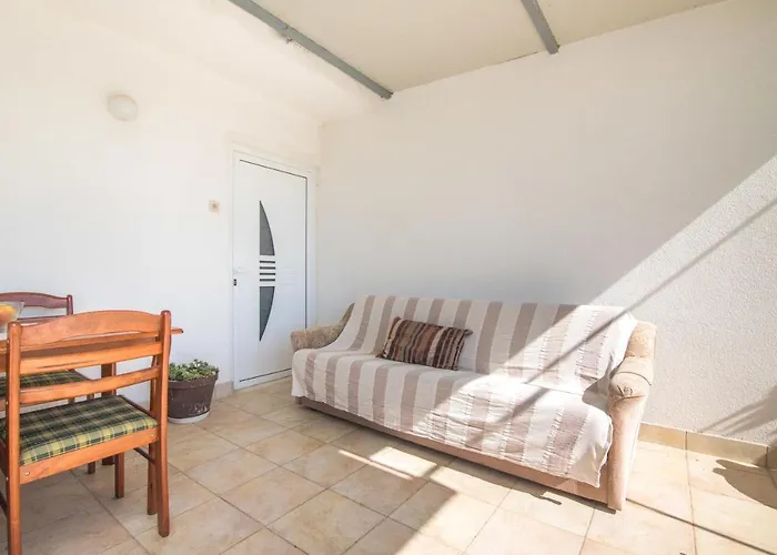 Maja شقة تروغير